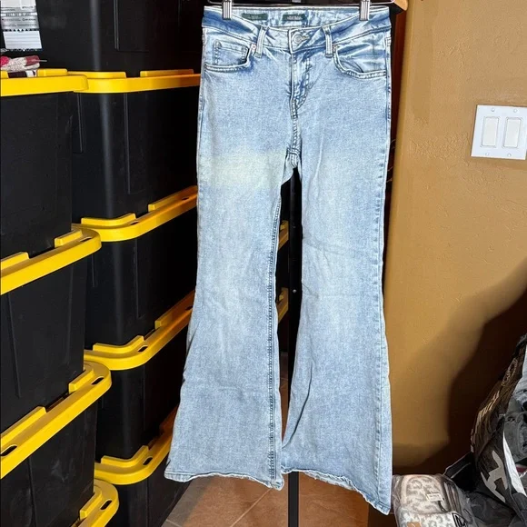 Wild Fable Light Blue High Rise Flare Jeans Size 4 - Picture 4 of 11